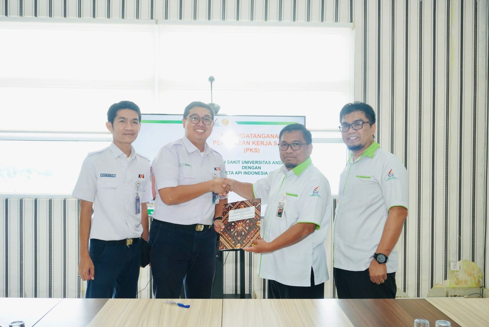 RS Universitas Andalas dan PT Kereta Api Indonesia (Persero) Tandatangani Perjanjian Kerja Sama Pelayanan Kesehatan